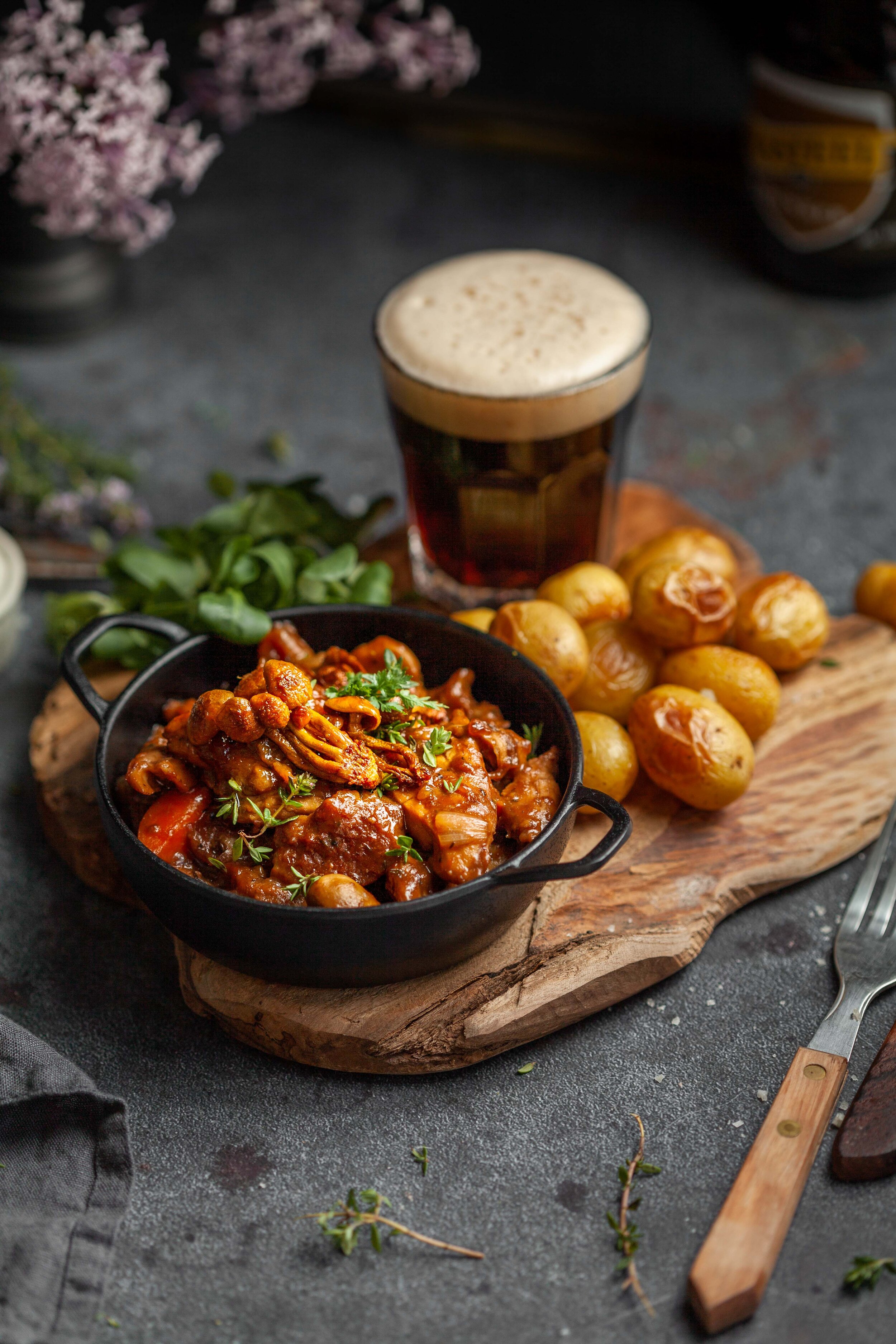 vegan stew with potatoes and beer vegan food photographer