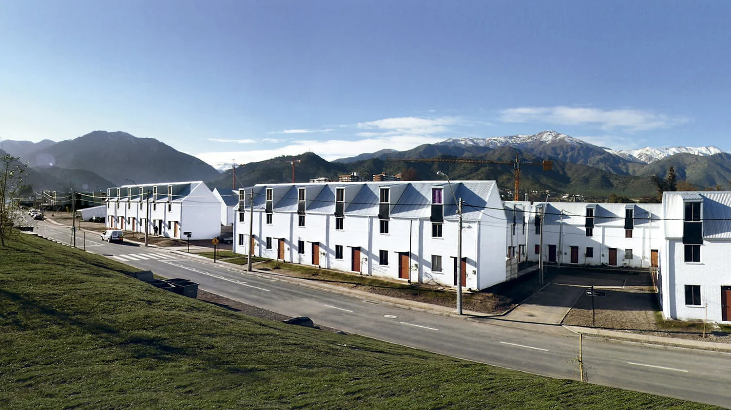 Incremental housing projects in Chile and Mexico — UNEP Neighbourhood Guidelines