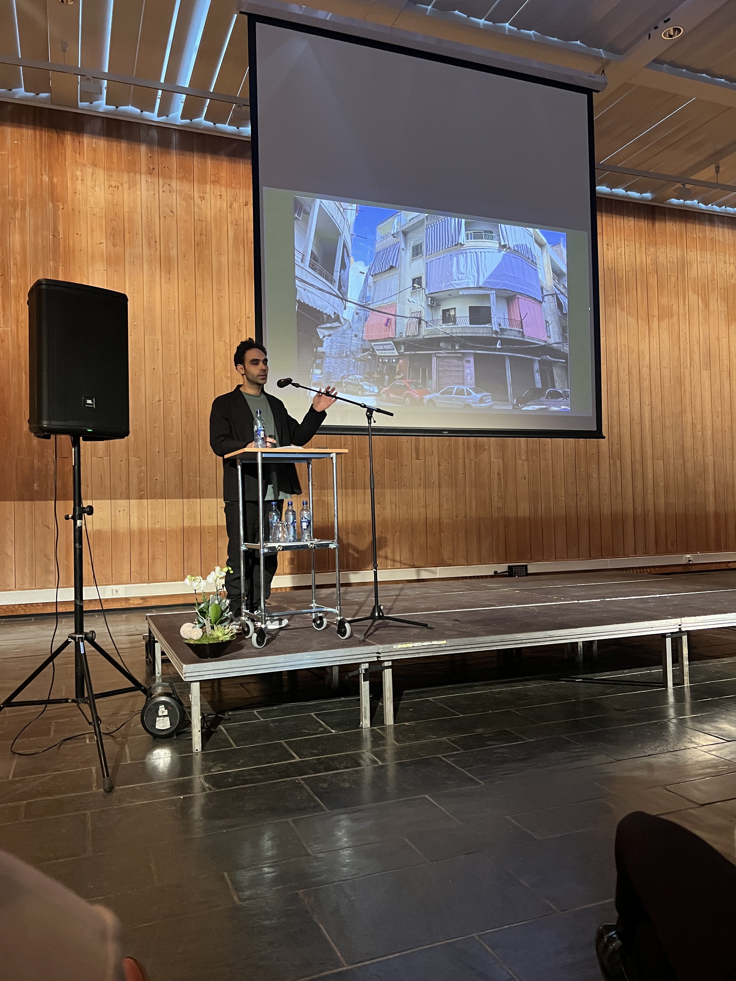 Jad El Khoury forteller om sitt kunstverk "Burj el Hawa"