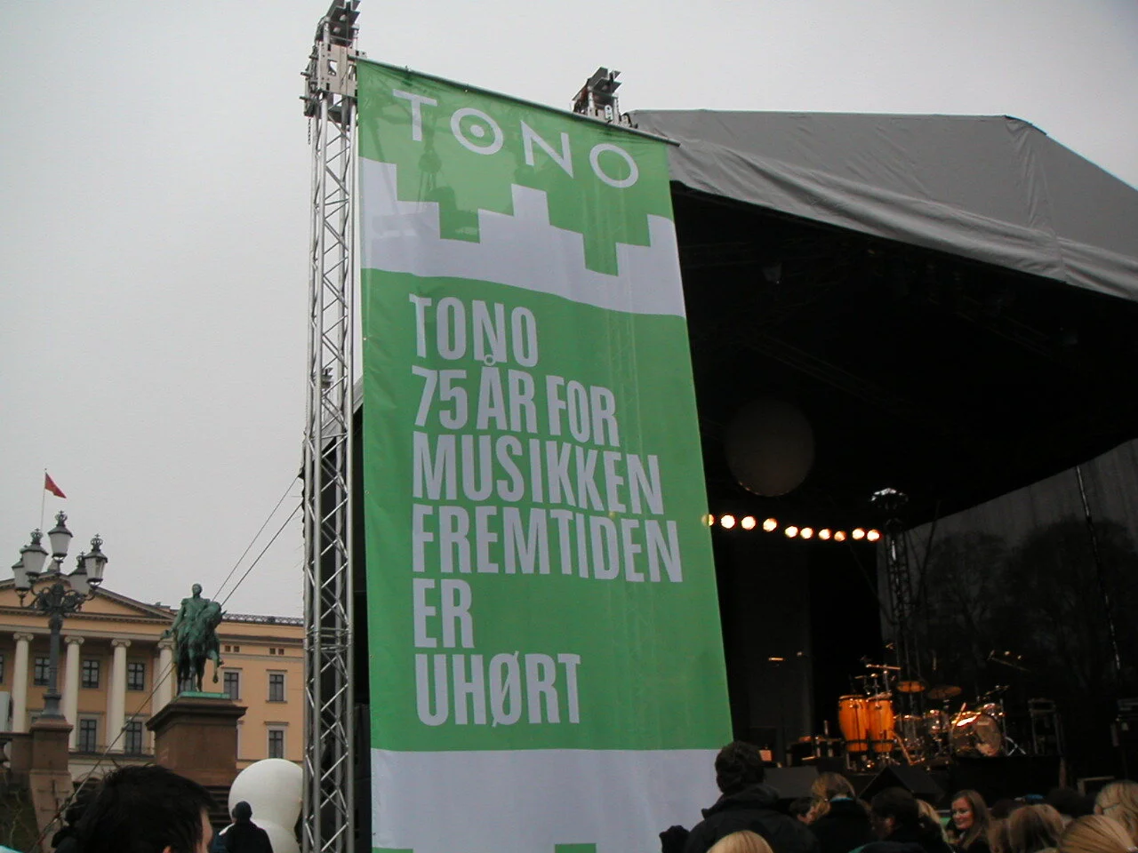 Morten Abel har konsert på Slottsplassen. Foto: Vibeke Christensen/Kulturbyrået Mesén