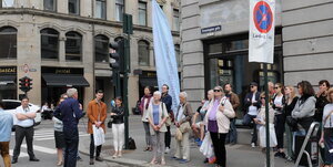 Fortidsminneforeningen+arrangerte+arkitekturvandring+i+Dronningens+gate+med+arkitekt+Lars+Roede..jpg