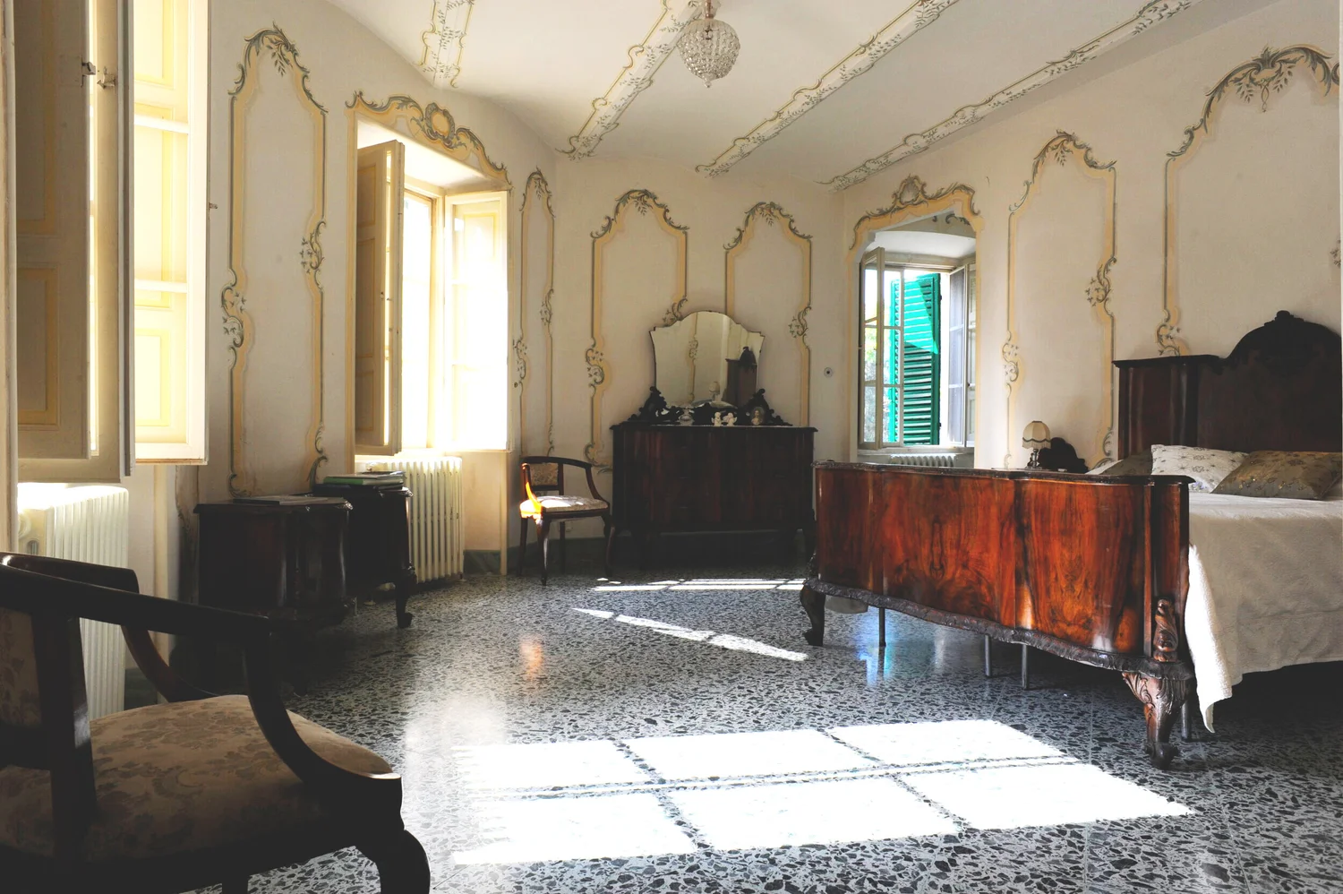 Contessa Suite sitting area