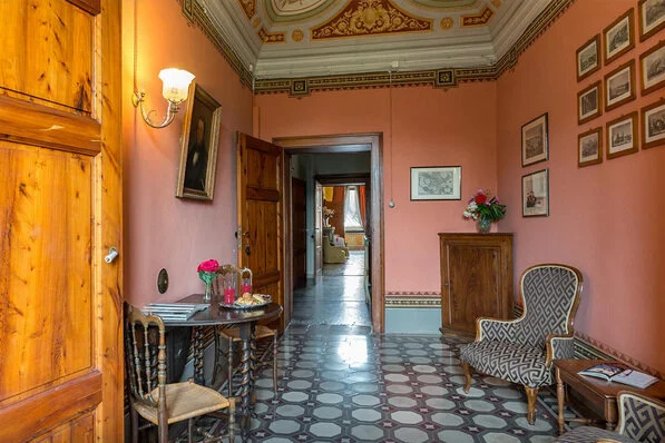 The Pink Room — Salotto dei Poeti, the frescoed shared sitting room