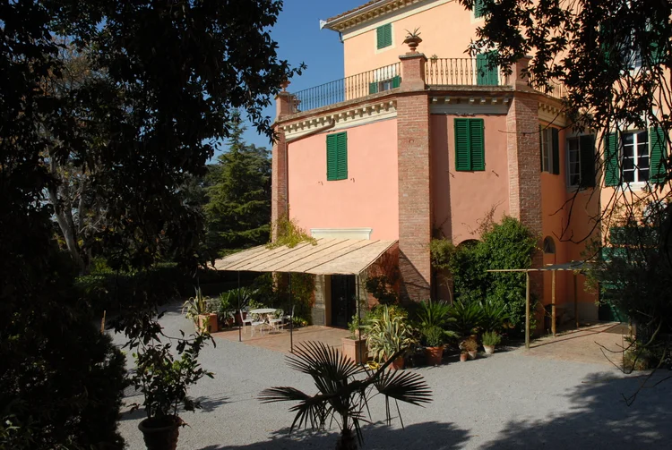Villa LeMura pool and gardens