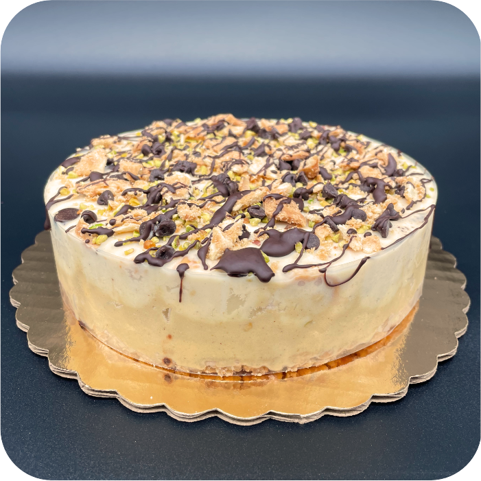 Pistachio-Cannoli-Cake-2.png