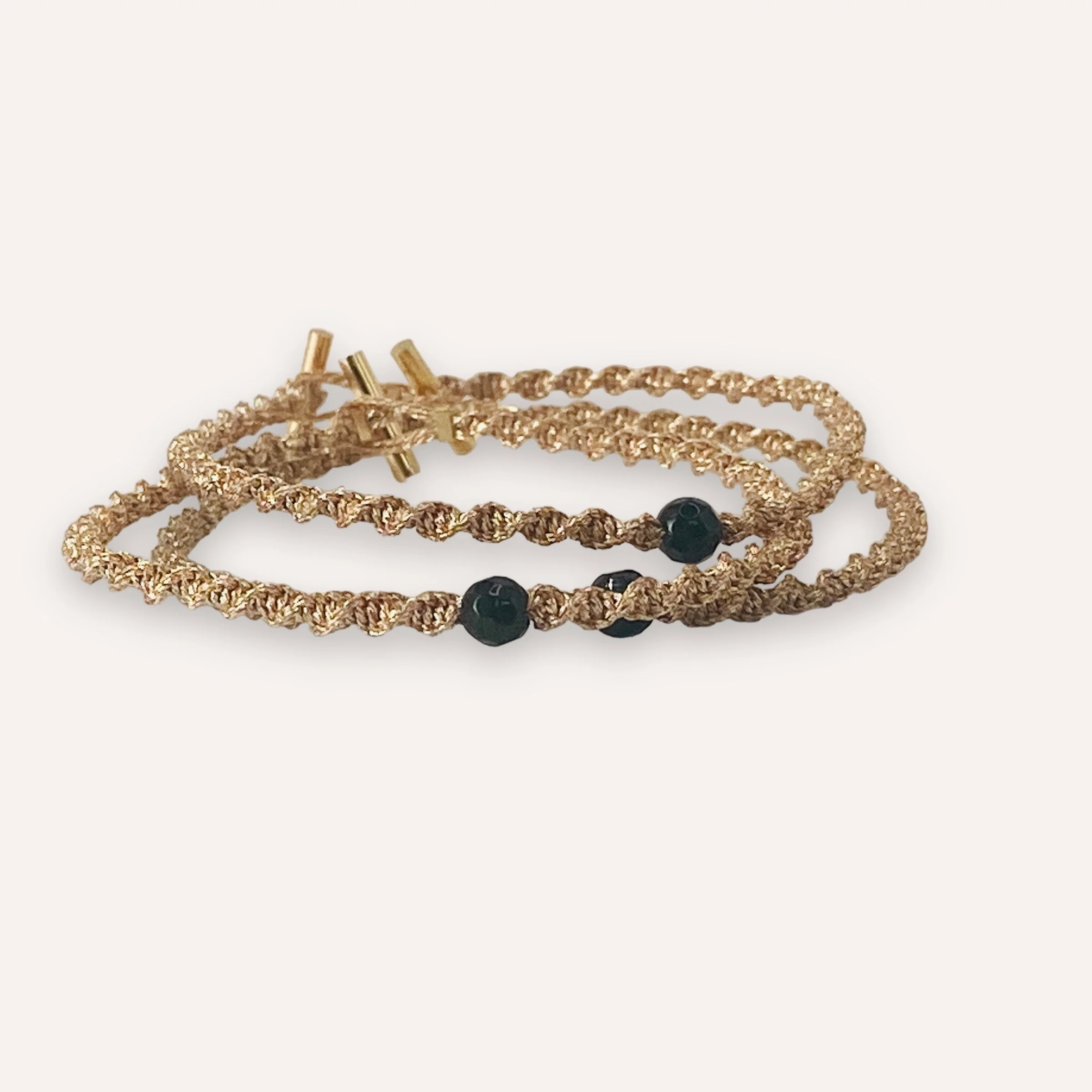 Bracelets Equinoxe torsadé Spinelle noire.JPG