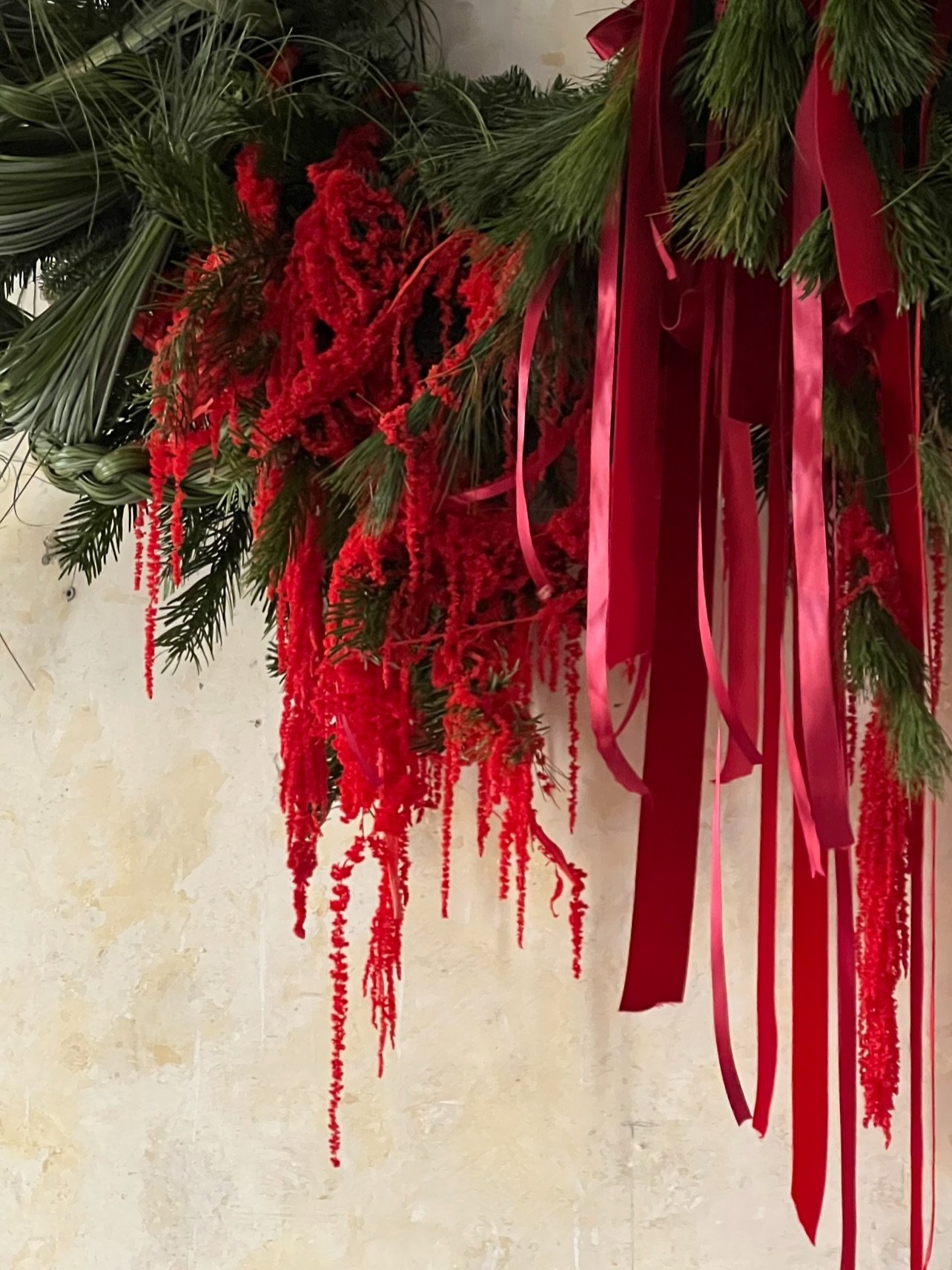 All wrapped up w @thebodyshop @byleilagodfrey 🎀🎀🎀🌲🌲🌲