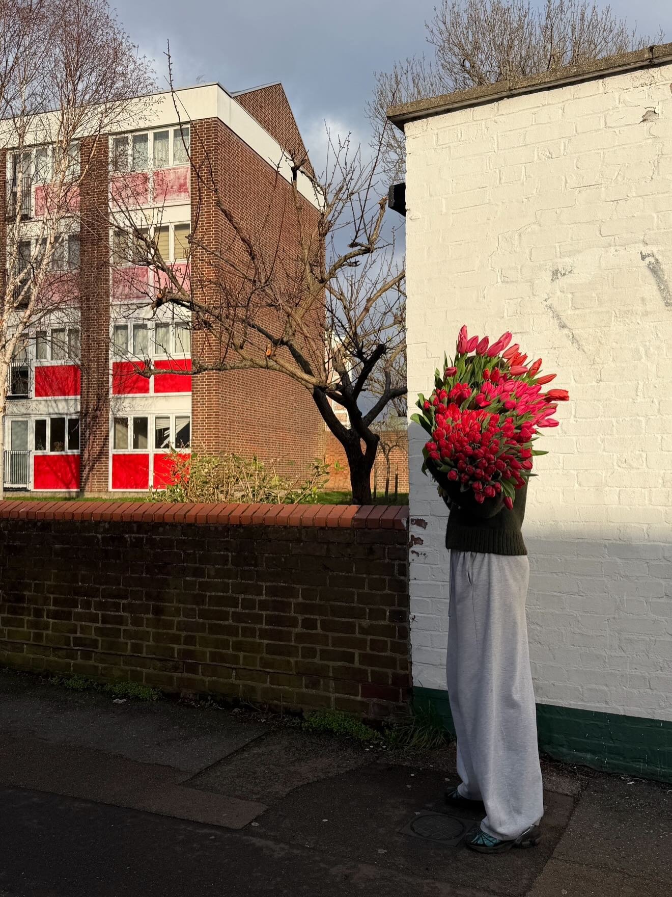 First flowers of the year were for our girl rhi rhi. @savagexfenty with the lovely @gee.studio 💋💋🤍🏹❤️🪭🪭