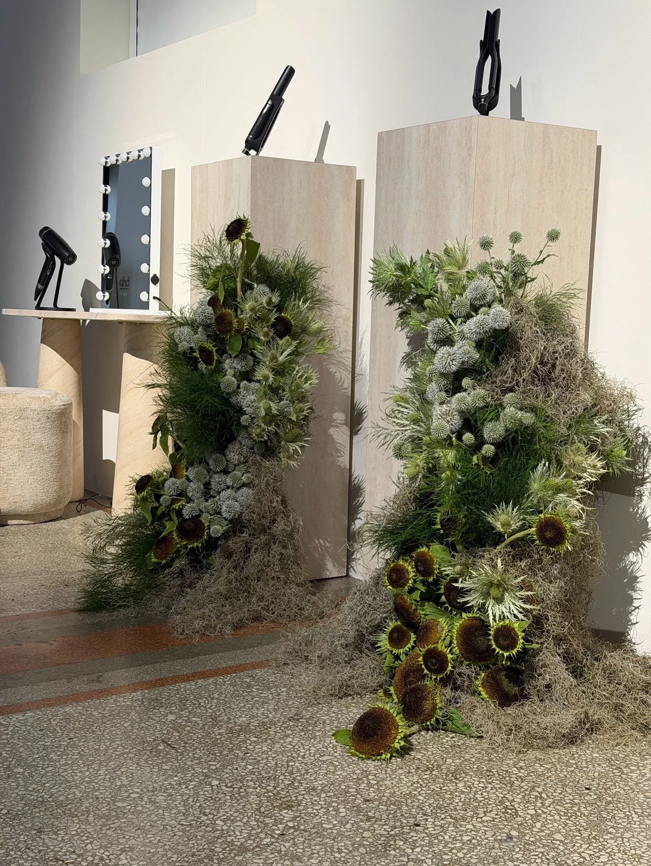 Floral sculptures &amp; stone stacks for @ghdhair &lsquo;sculpted in stone&rsquo; dinner back in July. 

We loved this one 🤍

With @byleilagodfrey @_ladbrokehall  xx