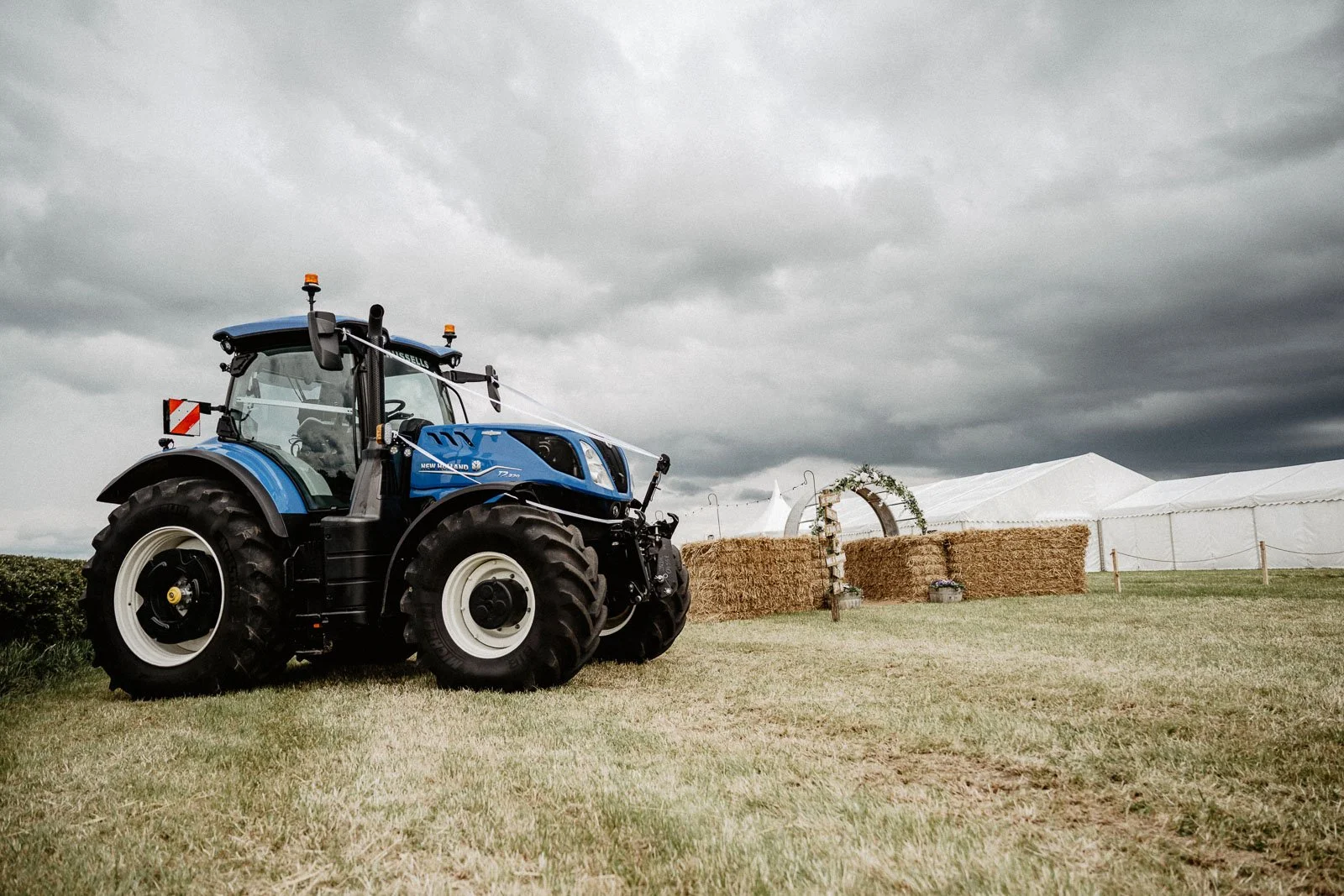 north-yorkshire-farm-marquee-natural-wedding-photography-1-74.jpg