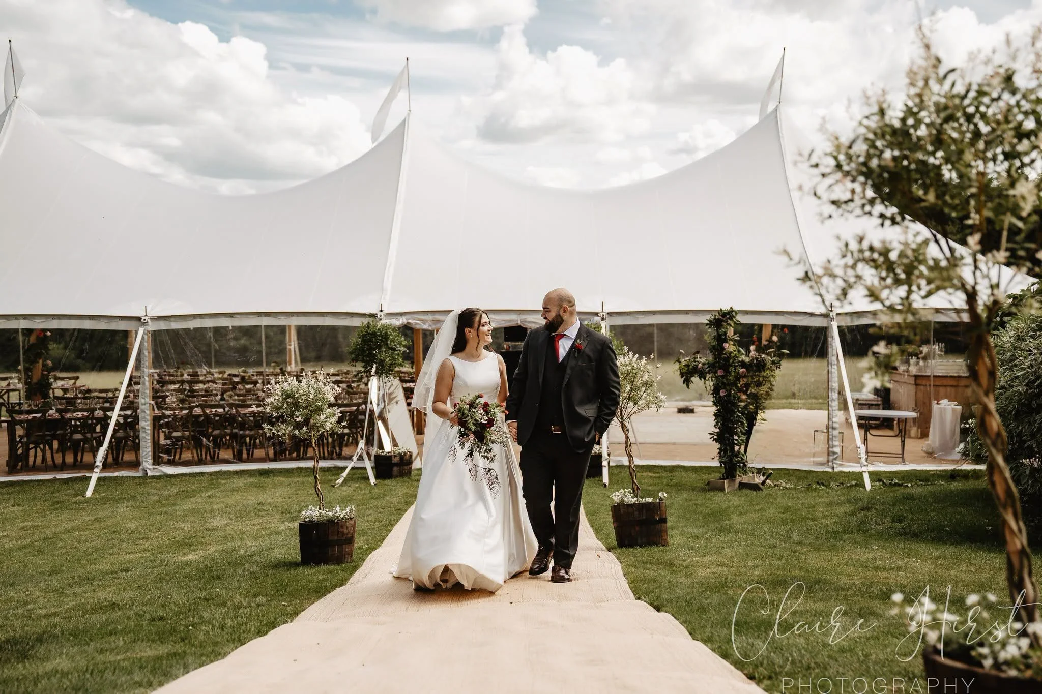 Charlotte &amp; Jordan | St John's Church &amp; Wood House, Snods Edge