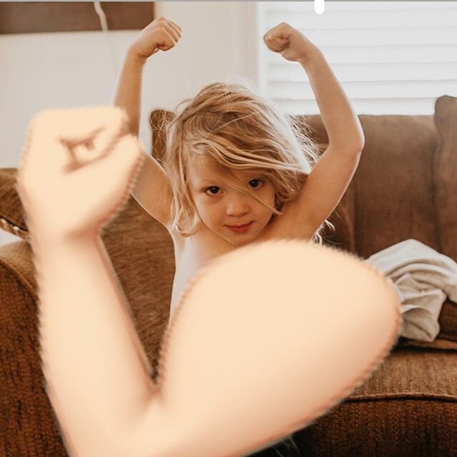 Day 16 - Strong 💪🏻 ⠀
⠀
#photoadaywithdre #Day16 #strong #showmeyourmuscles ⠀
#thiskid #lovehim #ineverknowwhatimgonnaget⠀
⠀
Instagram has deleted this because it has nudity 🤷🏻&zwj;♀️🤦🏻&zwj;♀️ I covered HIM up. ⠀
Day 17 - fancy