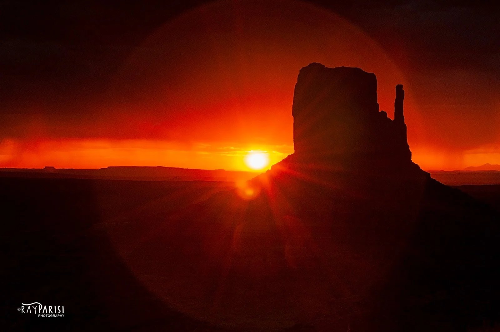 Monument Valley Sunrise 708 W.jpg