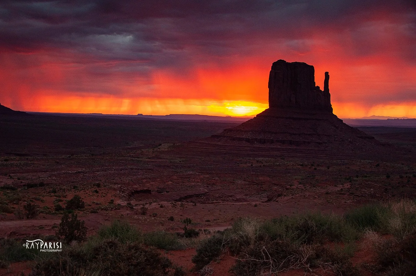 Monument Valley Sunrise 703 W.jpg