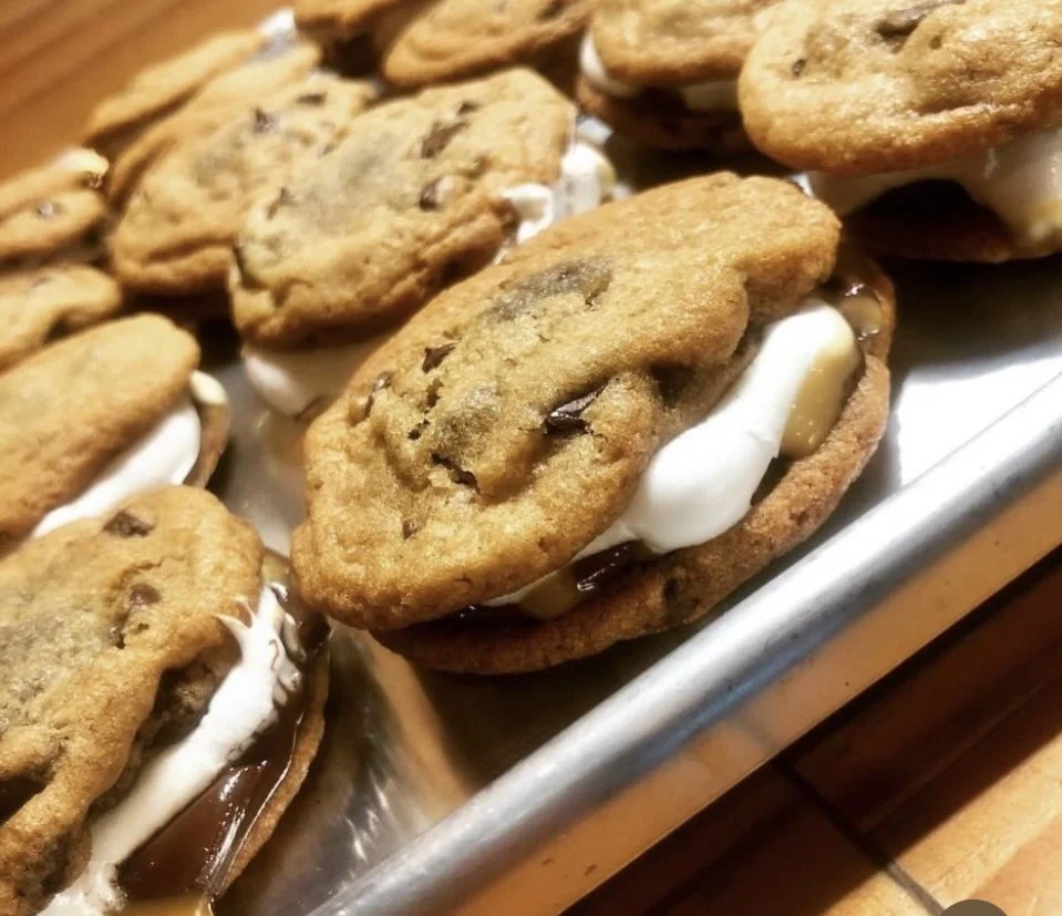 S'more sandwich cookie