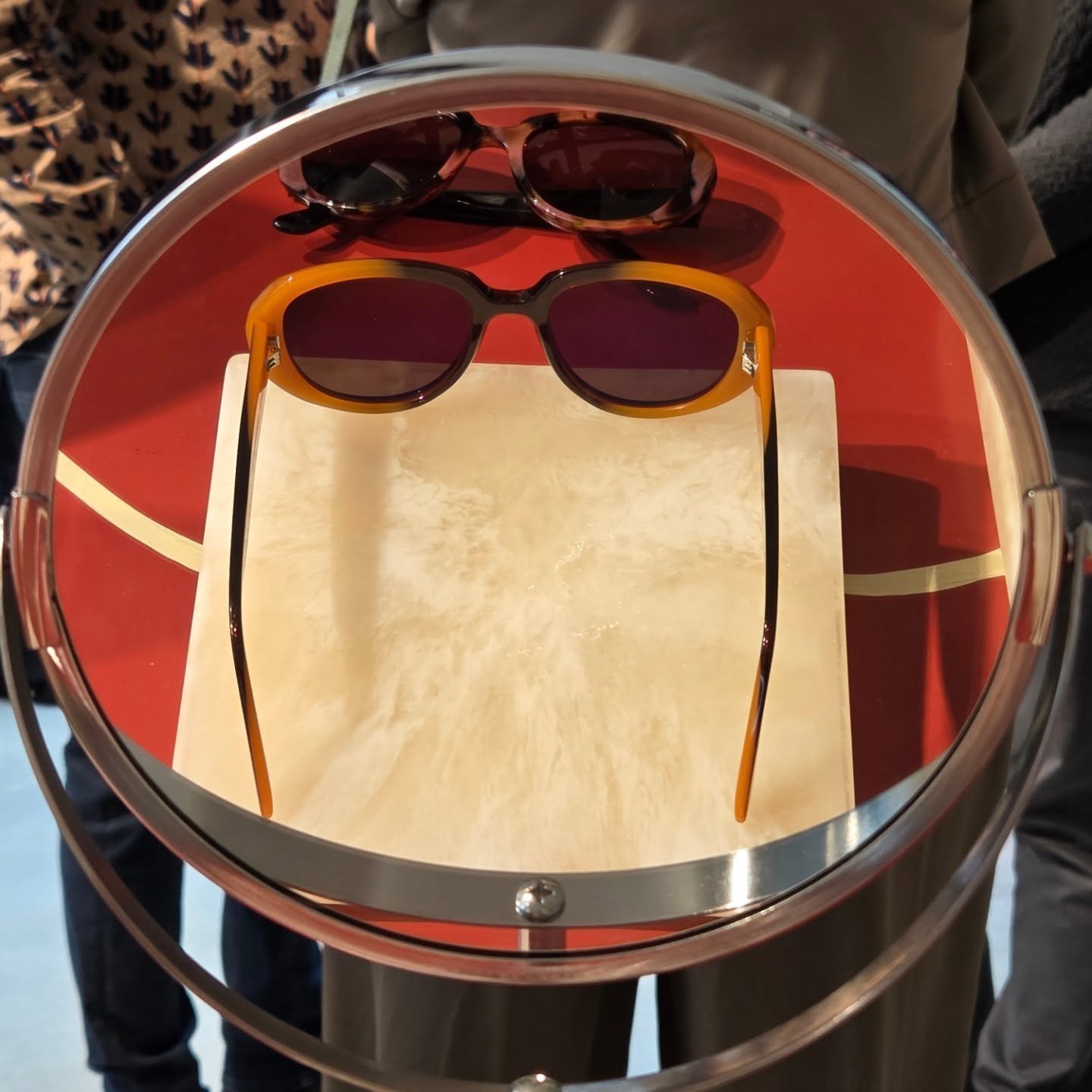 Ik koop Belgisch 🇧🇪
Collectie 2026 gekozen❤️
Kennis gemaakt met  Broche ontwerpster Sofia.

#nataneyewear #collectie #new #2026