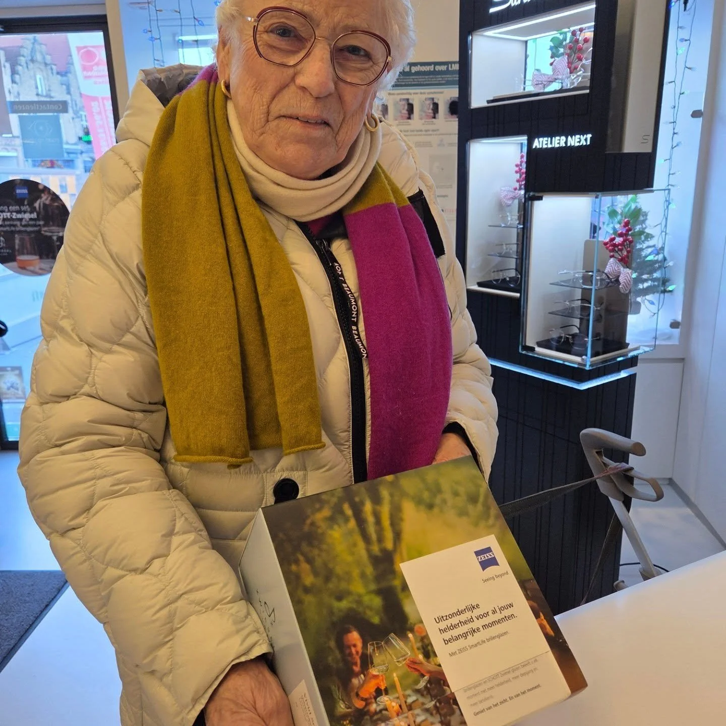 Bij aankoop van SL Zeiss glazen,  ontvangt u Scott Zwiesel kristallen water of wijn glazen cadeau🥂

Deze klanten klinken alvast op het nieuwe jaar🌲

#Zeiss #scotzwiesel #SLglazen #eindejaarsgeschenk