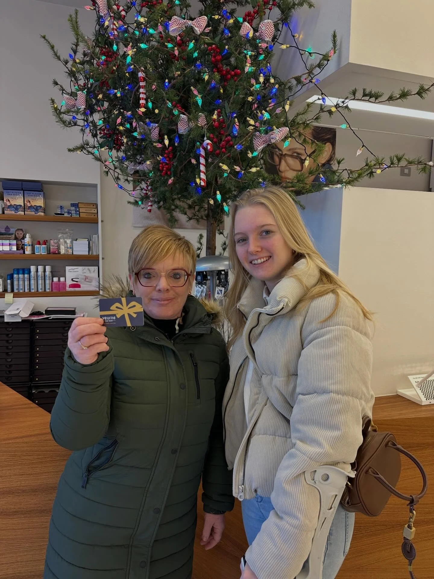 Proficiat met jullie gewonnen @veurne_toe_koer cadeaubonnen!

#eindejaarsactie #optiekrodenbachbalduck