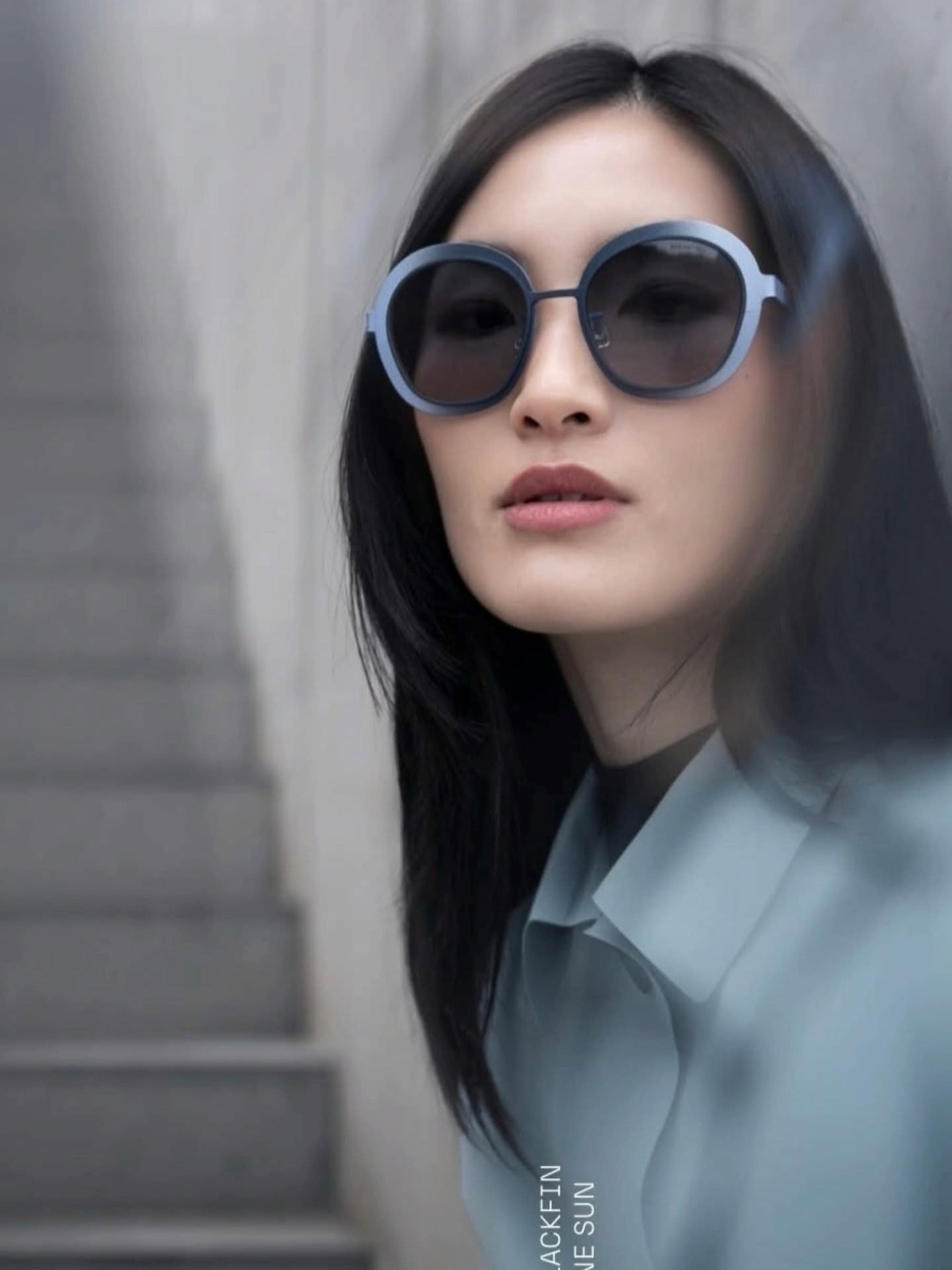 Titanium zonnebril met hippe eigentijdse kleur 🔵

#titanium #blew #trendylook #zon