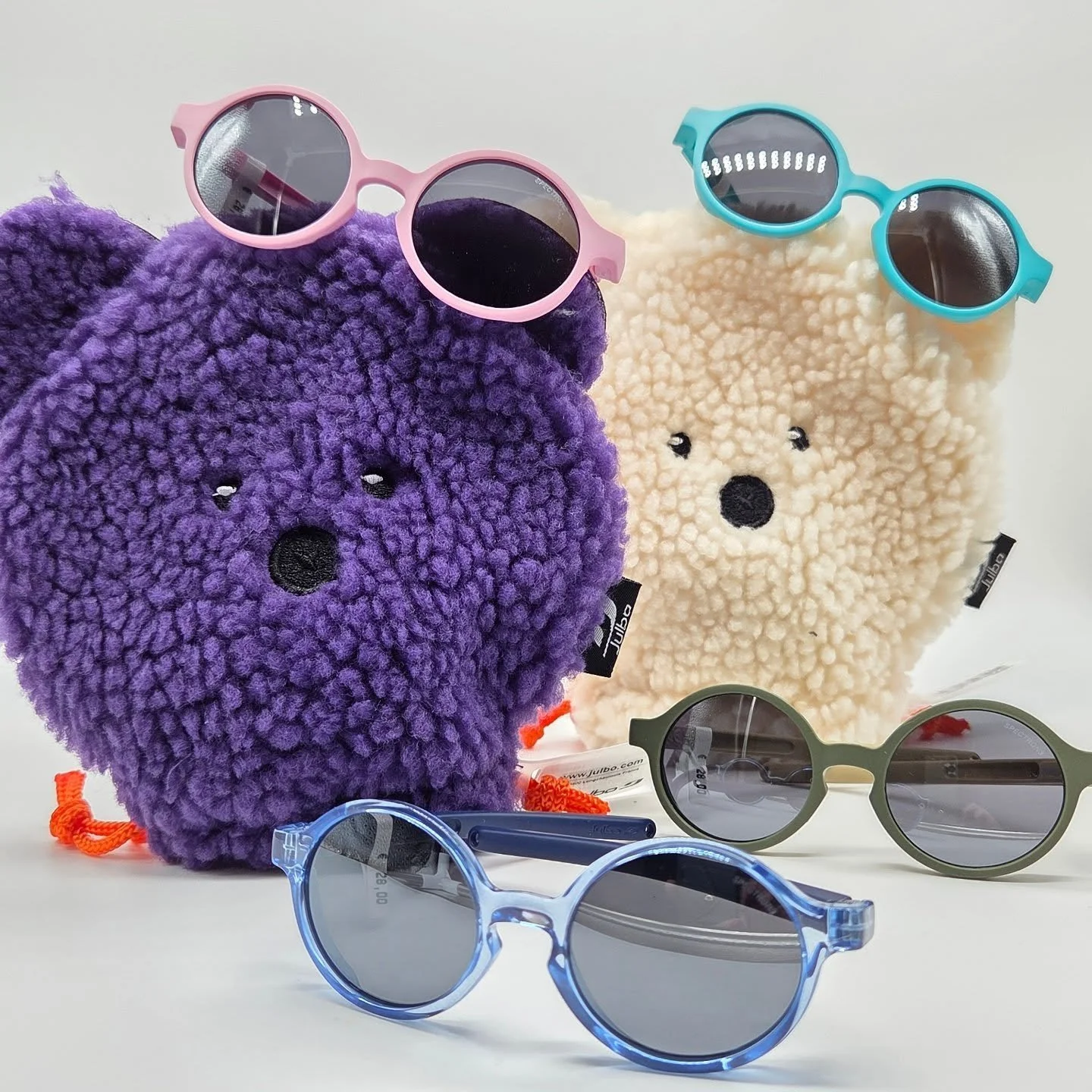 Hoe leuk kan het zijn uw kinder of kleinkinder oogjes te beschermen 🌞