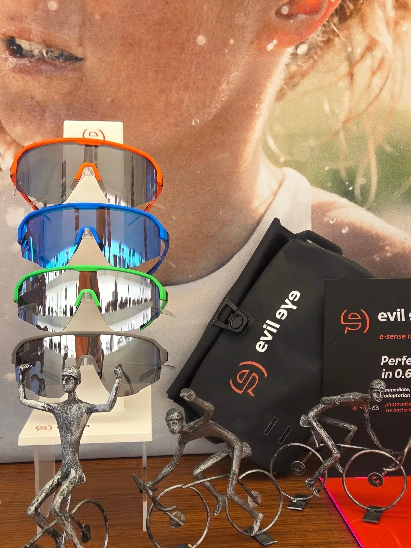 Top sporten doe je met Evil Eye 🚲

#evileye 
#sportswear 
#bike