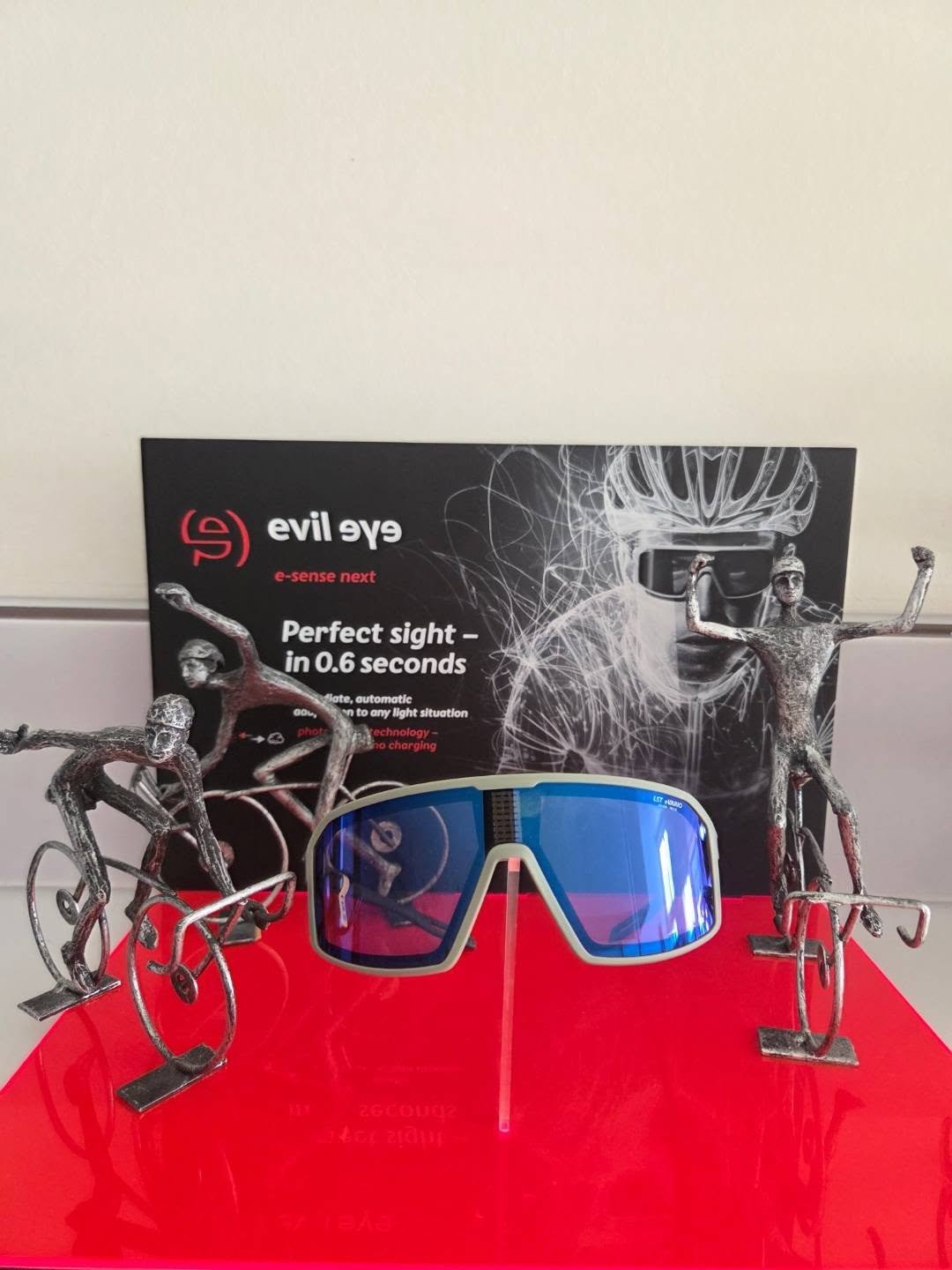 Een winning team met Evil Eyes  sportswear.

#evileye #winning #sportwear #opticians #Veurne