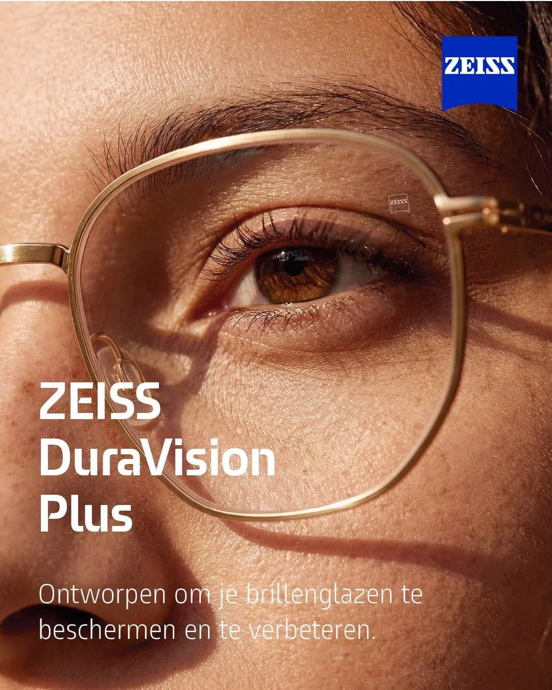 Helder zicht behouden was nog nooit zo eenvoudig ✨

Dankzij geavanceerde oppervlaktetechnologie zijn CleanGuard&trade; brillenglazen tot 3 keer sneller te reinigen en merkbaar gladder bij het schoonvegen.

Gepatenteerde antistatische lagen stoten sto