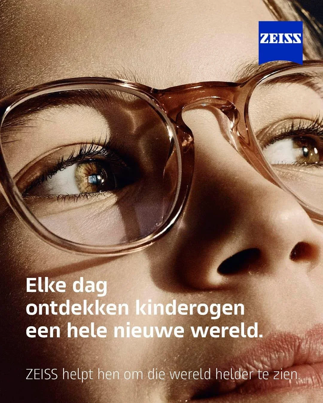 Elke dag ontdekt je kind wel iets nieuws. En elk schooljaar brengt nog meer nieuwe dingen met zich mee: nieuwe vriendjes, nieuwe klaslokalen, nieuwe boeken.

👀 Goed voor de ogen zorgen vanaf jonge leeftijd is daarbij belangrijk. Zo helpen we kindere