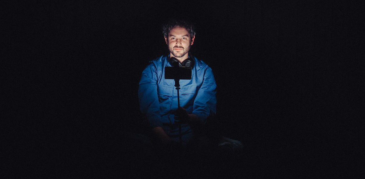 Listening to the Planets / Ari Teperberg