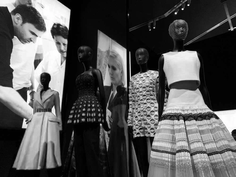 FASHION RESEARCH NETWORK