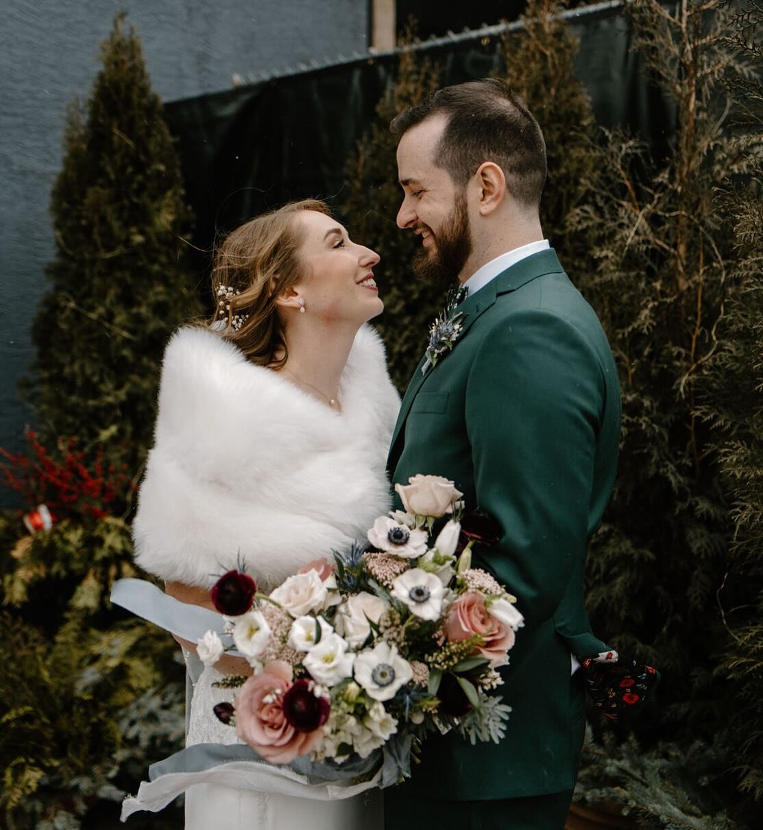 Still daydreaming about Kim &amp; Phil&rsquo;s January wedding❄️🤍
-
The temps might have been low, but the energy and love were at a record high🌡️&hearts;️
-
📸 @rachelruth.co