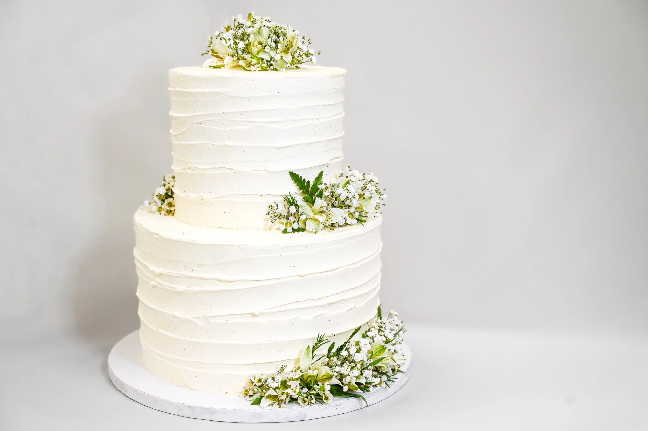 Wedding Cake + Fresh Florals