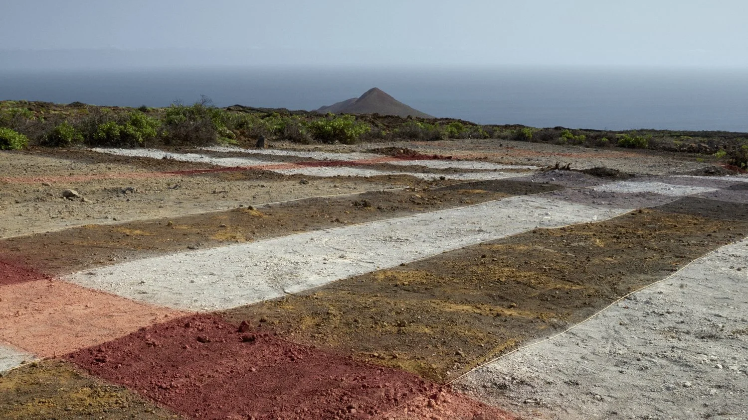BURBERRY_2023_UV_LANDSCAPES_CANARY_ISLANDS_RGB_CROPPED_16X9_02.jpg