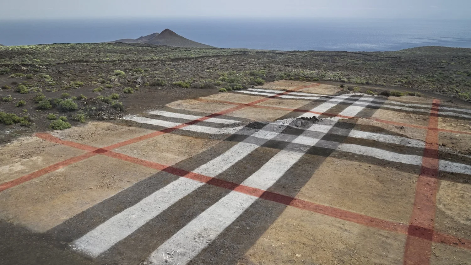 BURBERRY_2023_UV_LANDSCAPES_CANARY_ISLANDS_RGB_CROPPED_16X9_08.jpg