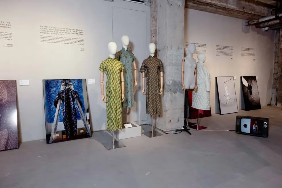 canU hosts QíngGǎnYīJìu book sharing event highlights stories behind old clothes