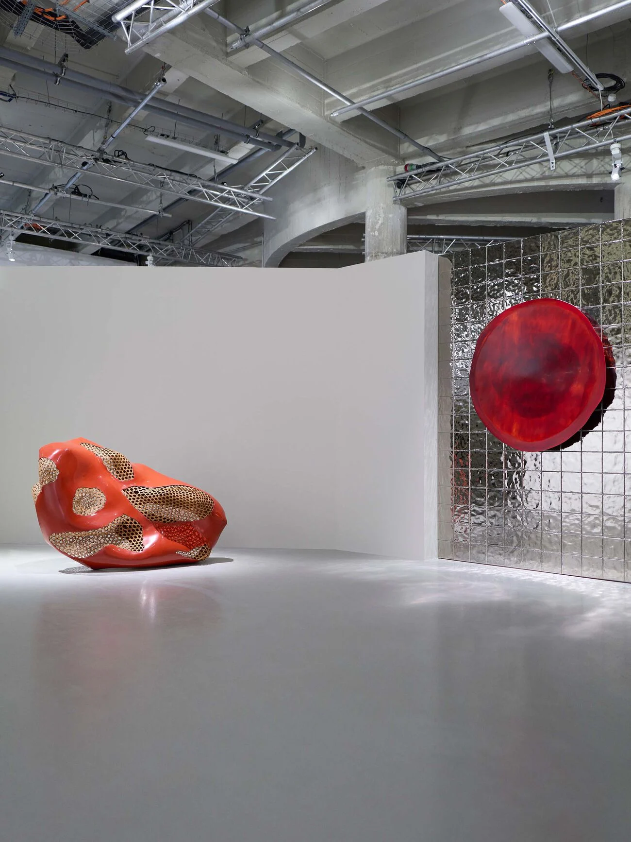 LOEWE_2024_CRAFT_PRIZE_ELEVATED_SPACE_DETAIL_CROPPED_2250X3000_11.jpg