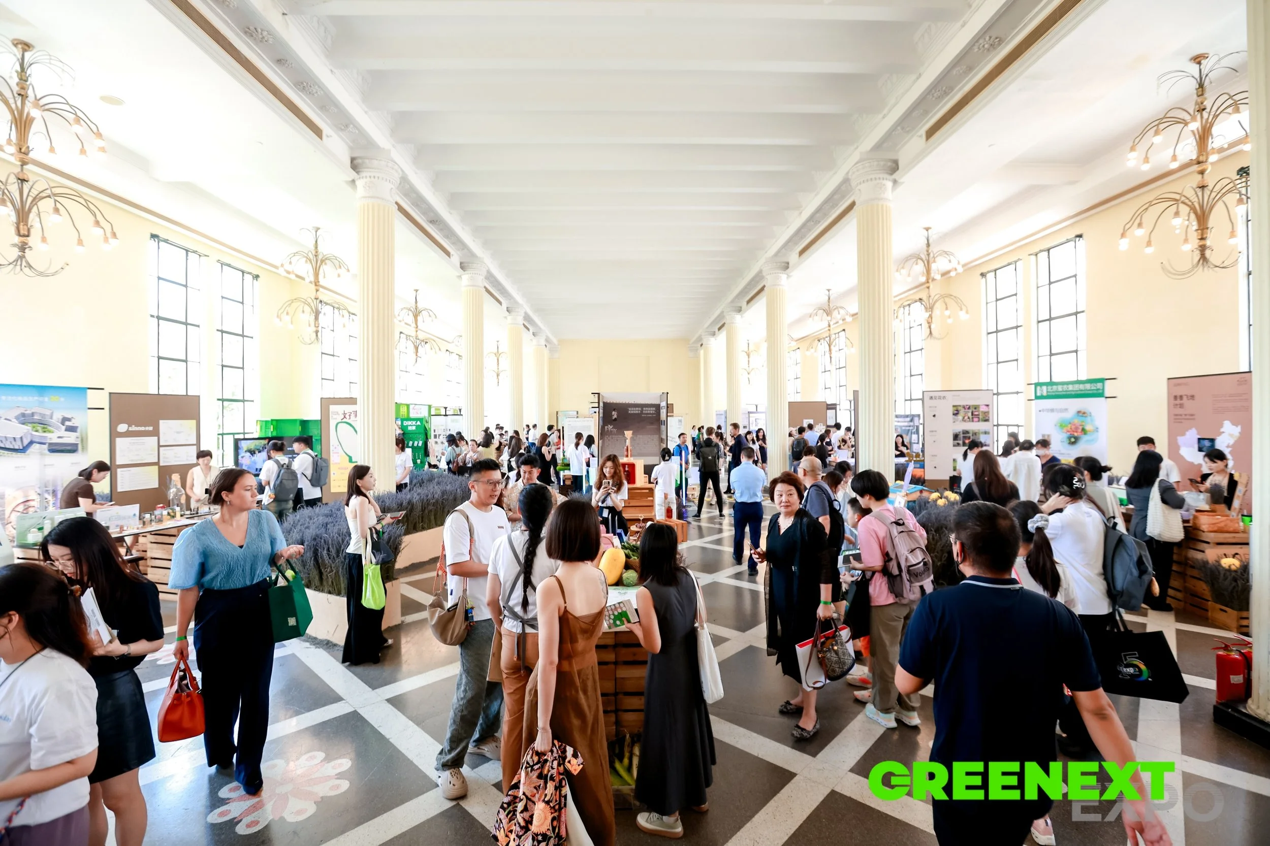 02 - GREENEXT Expo 2024 展会现场观众.JPG