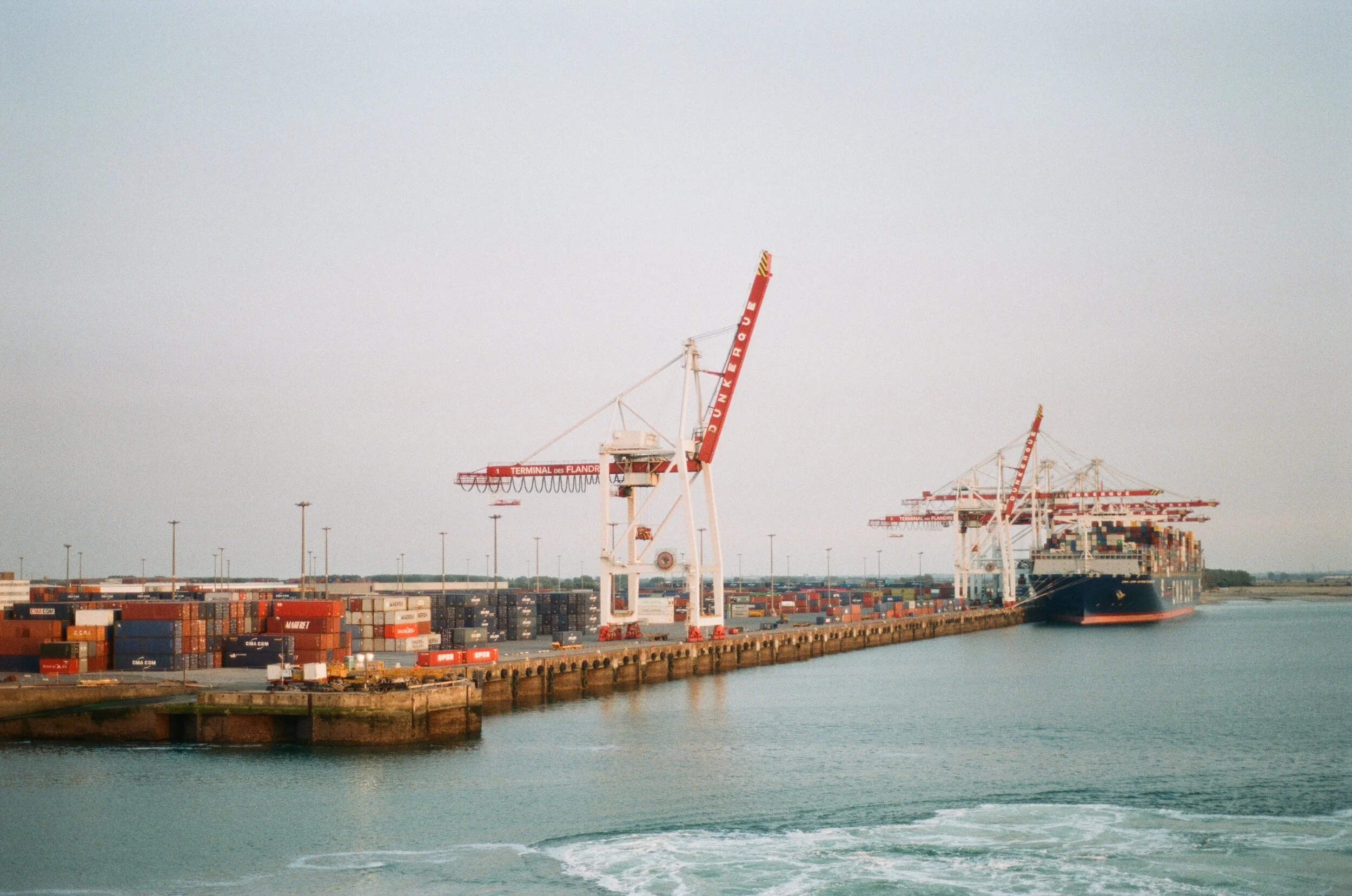 Dunkrik Harbour.jpg