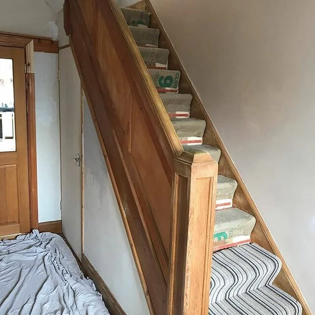 Wonderful work by @prmdecorating

This one has been a labour of love using @duluxtrade products &amp; plenty of @smith_rodger_shellacs #cardiff #rhiwbina #painter #decorator #grey #white #gloss
Reposted from @prmdecorating