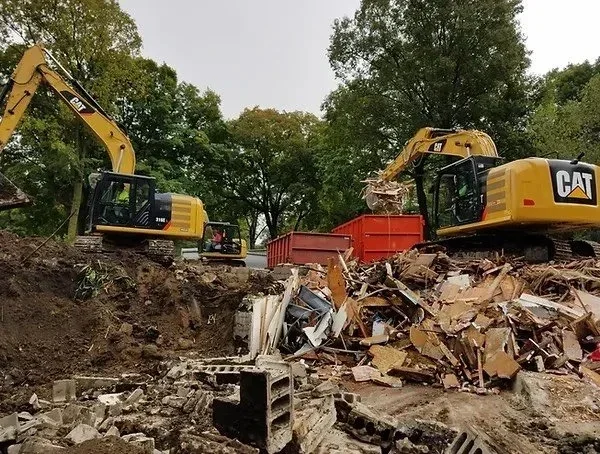 Why the Right Contractor for Demolition, Septic &amp; Trenching Saves You Money