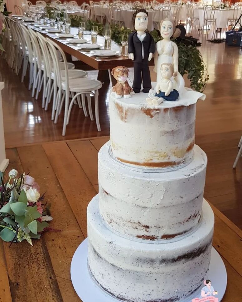 A personalised wedding cake for a beautiful couple. Photo pre florist having added their flowers

Venue: @audleydancehallandcafe

#cakerybykbelle #weddingcake #weddingcakessydney #wedding #weddingcakewithflowers #weddingcakes #seminakedcake #weddingt