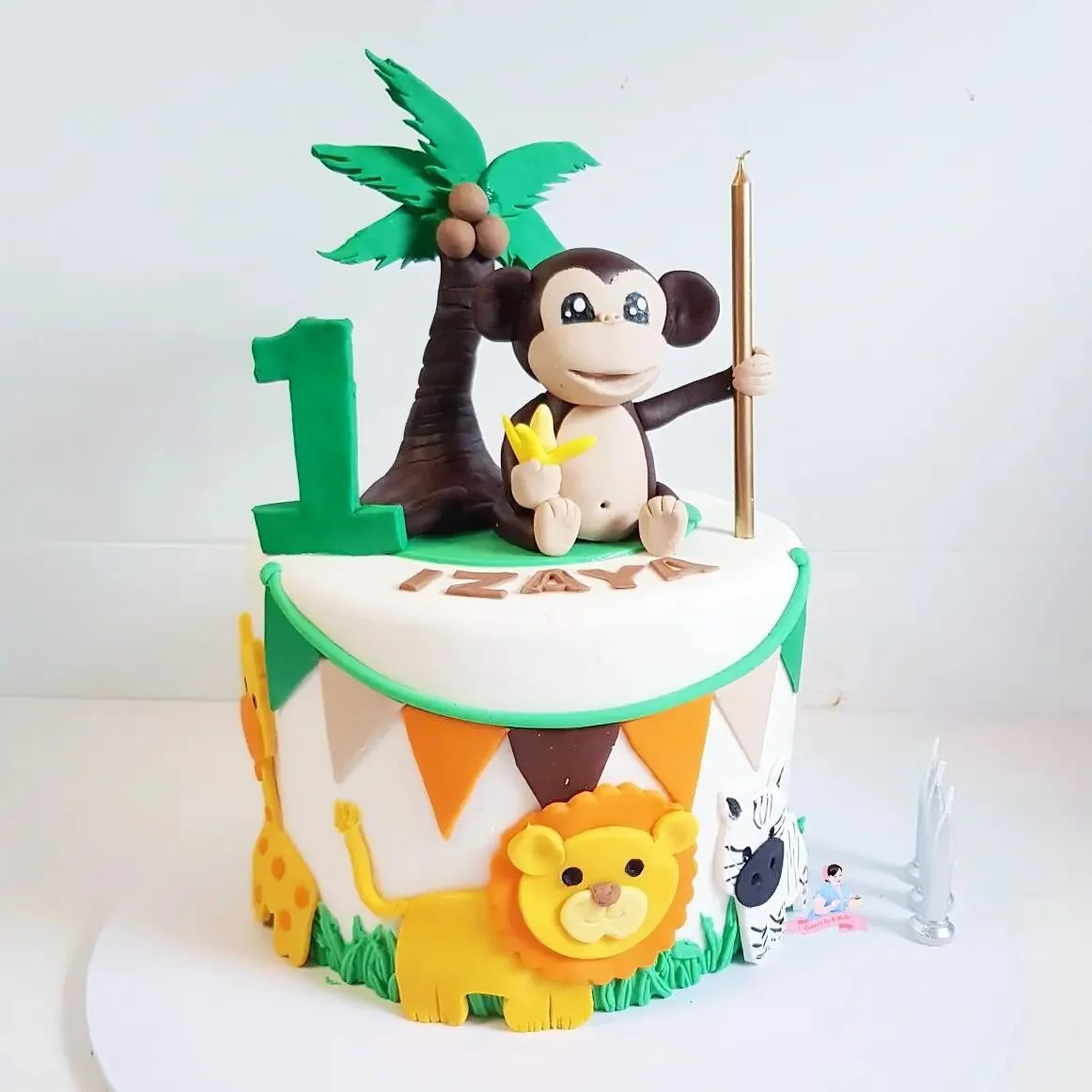 Hello cheeky little monkey 🐒

#cakerybykbelle #monkey #monkeycake #monkeycakes #monkeyparty #monkeybirthday #monkeybirthdaycake #monkeytopper #fondantmonkey #sydneycakes #cakeart #cakeartist