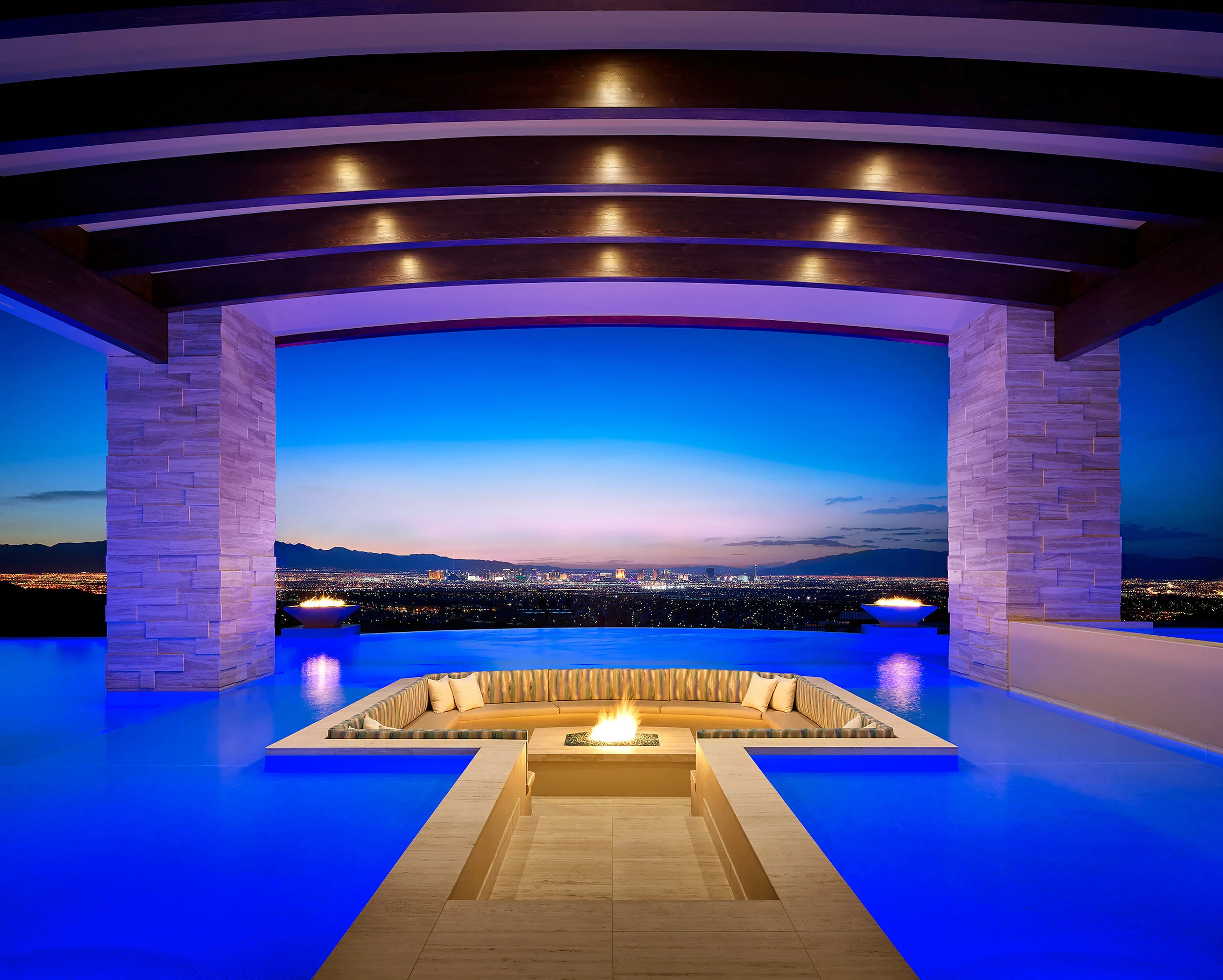 Grossman_VegasPool.jpg