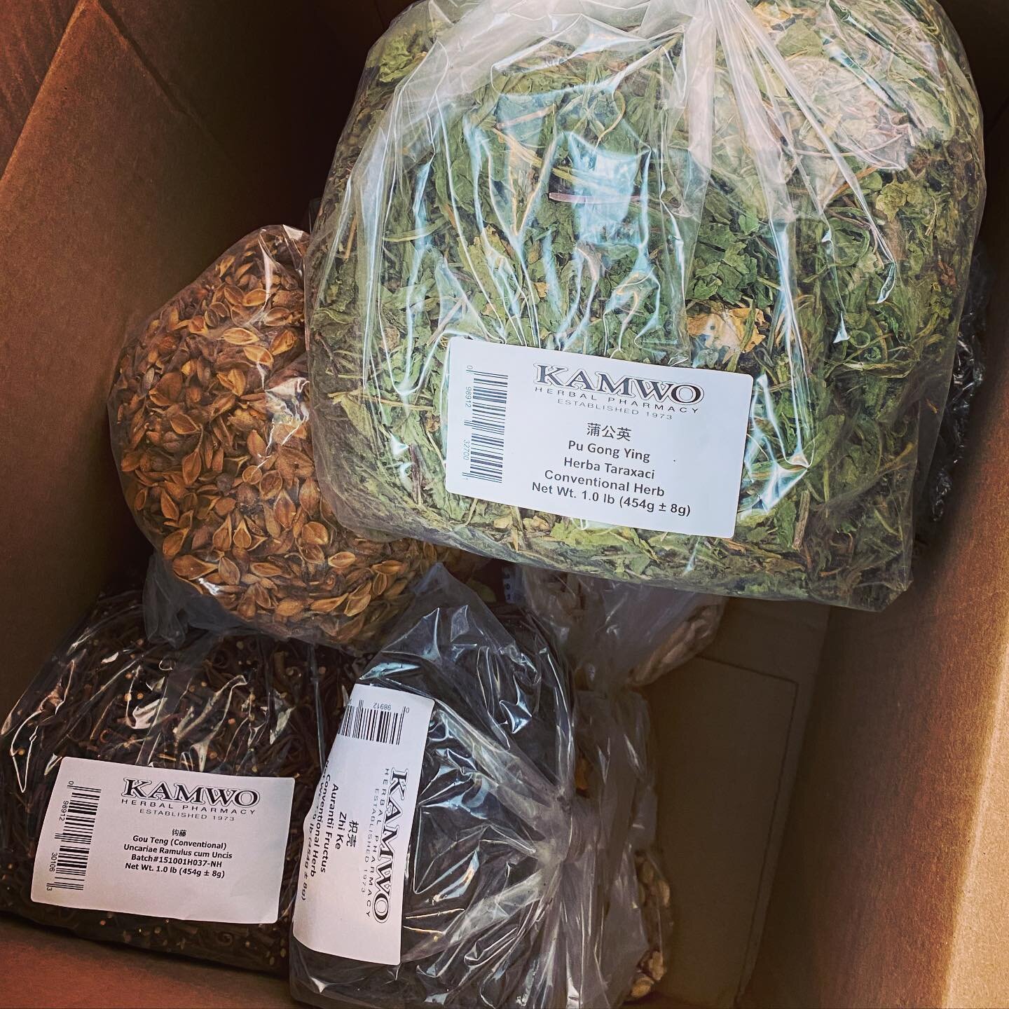 Gorgeous herbs from Kamwo!