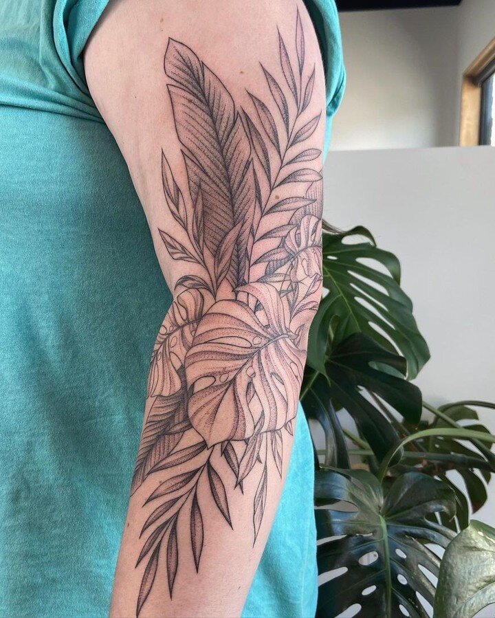 Such a beautiful tattoo for Jill, we love you Jill 💗 @haleygardinertattoos crushed it.