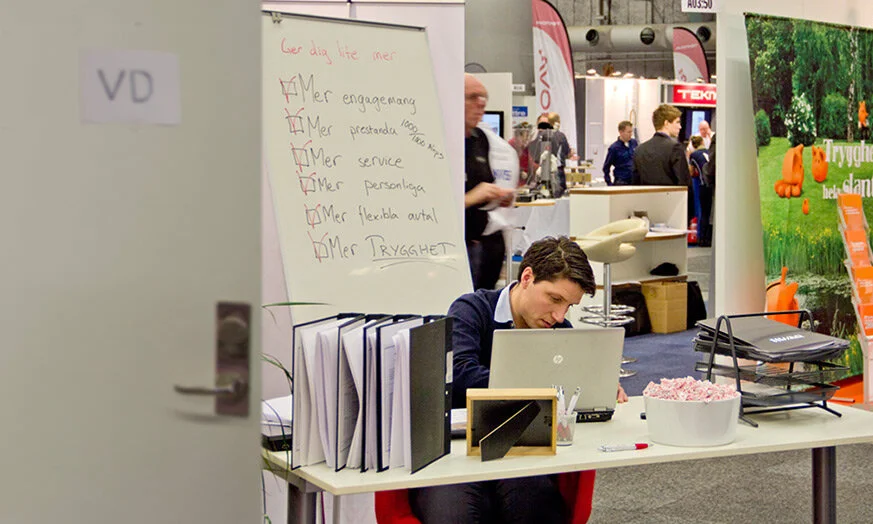 Ownit Broadband CEO moves his office into trade fair Ownit Broadband has to compete with bigger players in the Swedish broadband market by offering customers that little extra. They do it with faster customer service, more flexible subscripti