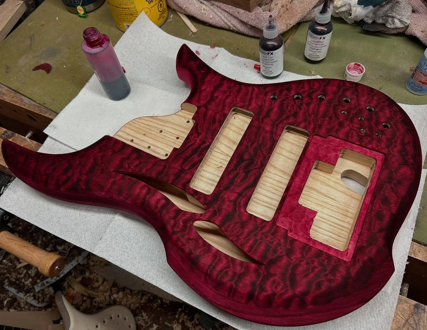 Getting that pop with some dye. This is Josh&rsquo;s 7-string Shrike bass. That big cavity is for the Kahler 7-string tremolo bridge. This is truly a unique instrument!
#stgermaineguitars #shrikebass #7stringbass #basstremolo #bassguitar #custombass 