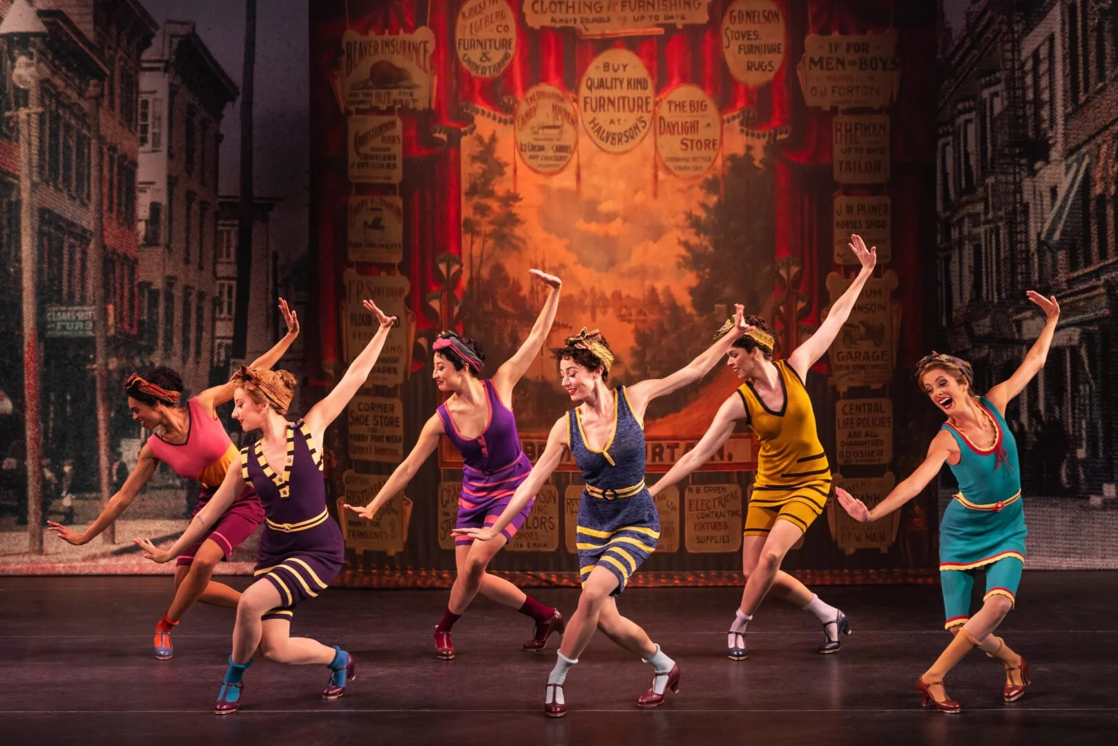 Photo-10-First-National-Touring-Company-of-Funny-Girl-Photo-By-Matthew-Murphy-for-MurphyMade-1619x1080.jpg