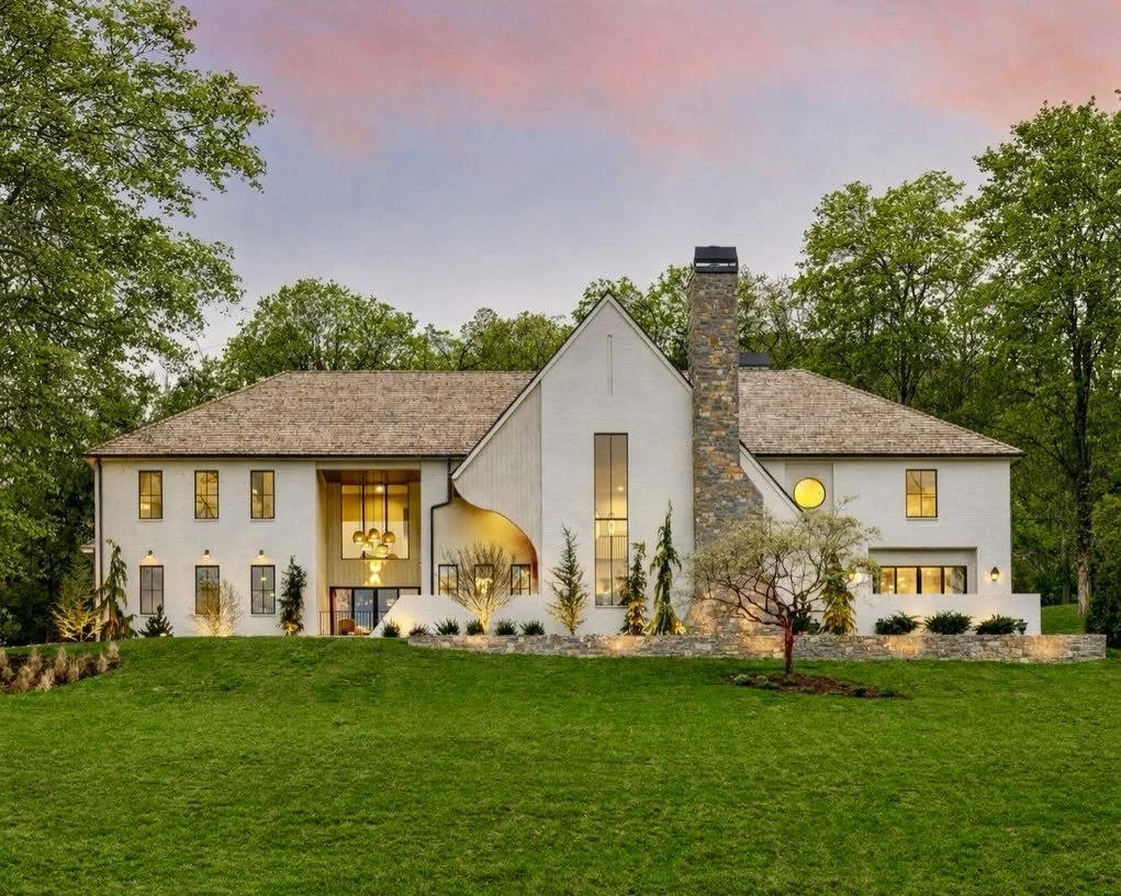 Listing We Love 🤍

Exquisitely crafted by @millworksdesigns this Oak Hill estate is the definition of elevated living. 

Set on 1.63 private acres with rare north-facing skyline views, every detail feels intentional, timeless, and unforgettable. 

N