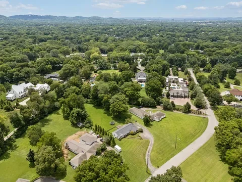 Why Green Hills Continues to Be One of Nashville's Most Desirable Neighborhoods